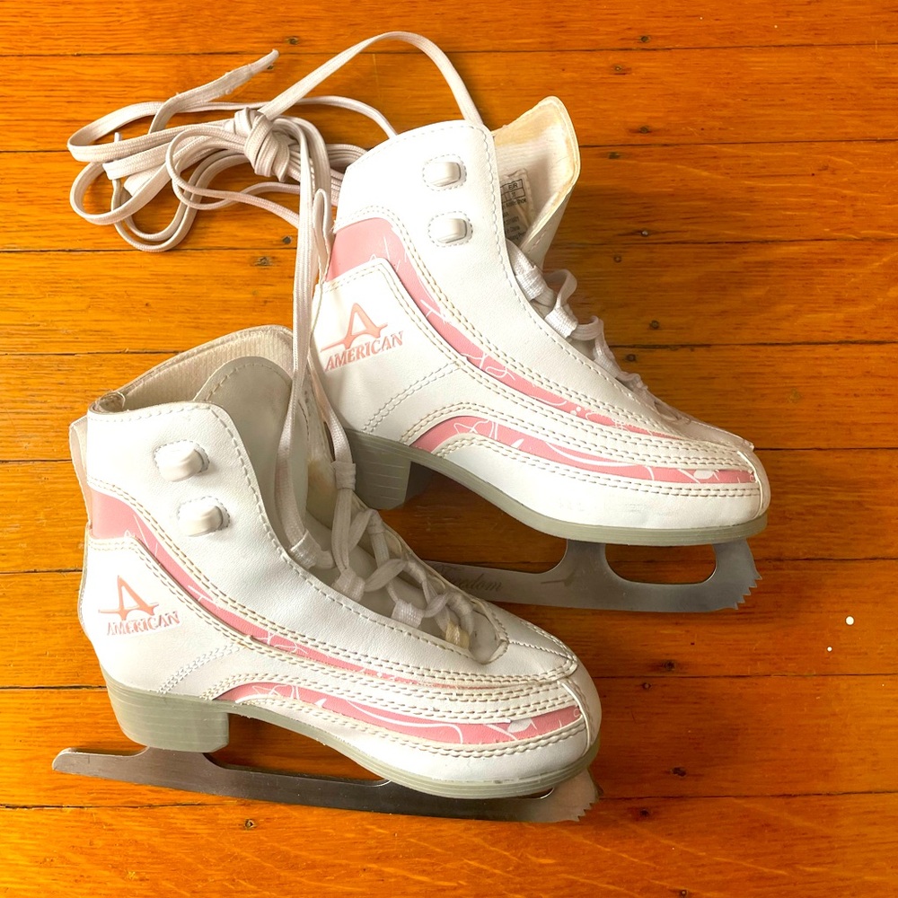 Youth ice skates American Standard brand